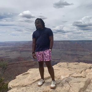 Meet your Posher, Victor